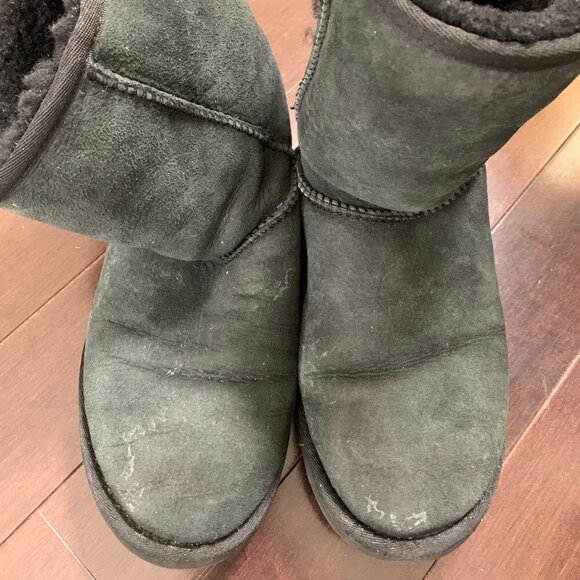 POPULAR UGG Classic Short II Black Boots size 8 - Picture 1 of 4